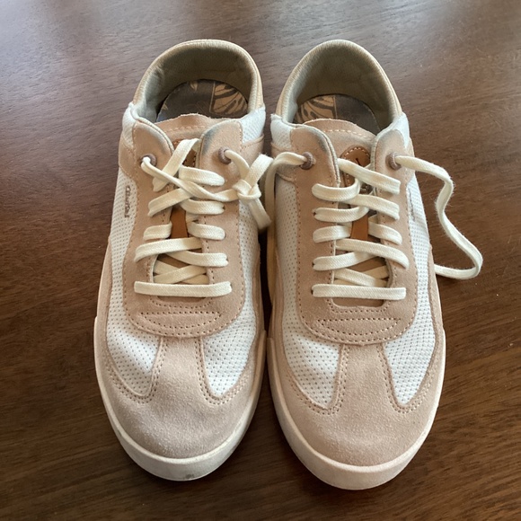 Olukai kilea women’s sneaker in tan sz7.5 - Picture 2 of 9